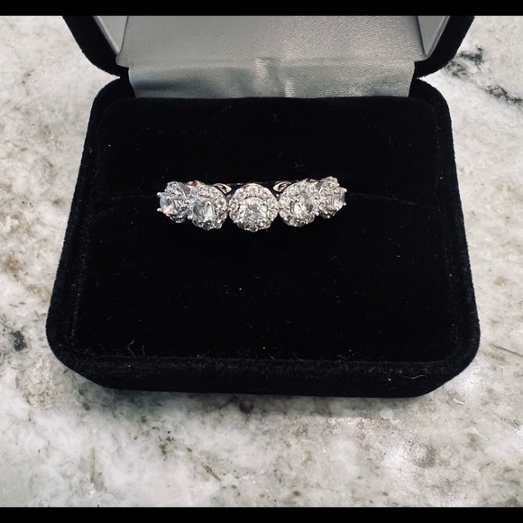 New 18k Rose gold & 925 Sterling Silver Anniversary band. 💍🤍 - Picture 2 of 9